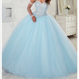 KRYSTAL BLUE Tulle ball gown